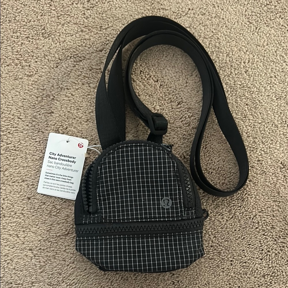 Lululrmon city adventure crossbody